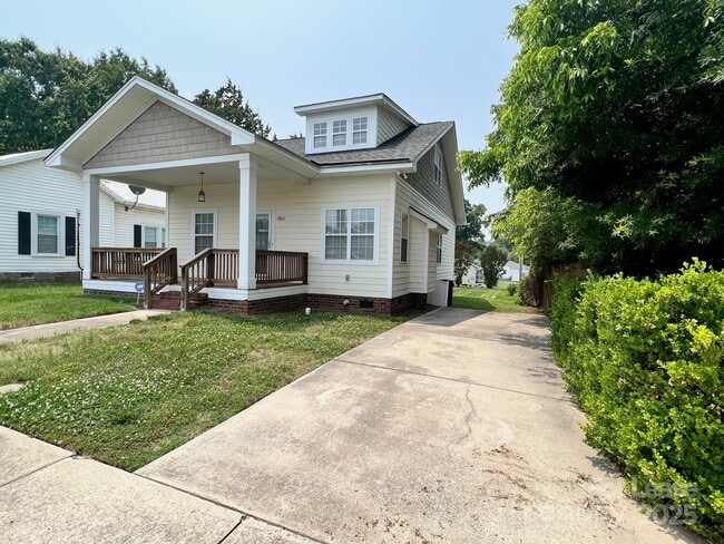 19825 Mulberry St in Cornelius, NC - Building Photo - Building Photo