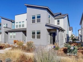 16199 E Elk Dr in Denver, CO - Building Photo - Building Photo