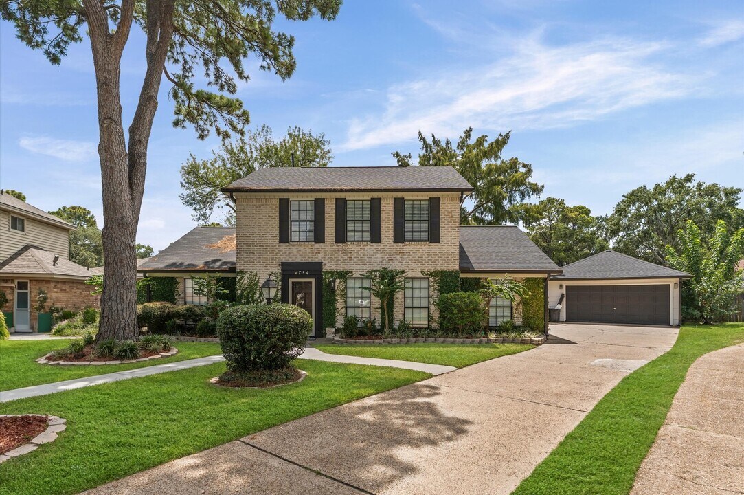 4734 Bicentennial Ct in Houston, TX - Building Photo
