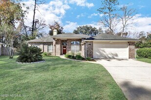 2004 Water Crest Dr in Orange Park, FL - Building Photo