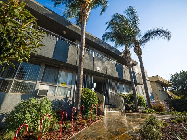 1936 Corning St in Los Angeles, CA - Building Photo - Building Photo