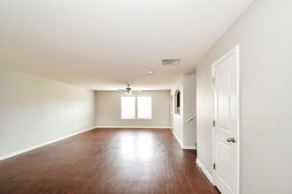 4542 Sweet Whisper Ln in Memphis, TN - Building Photo - Building Photo