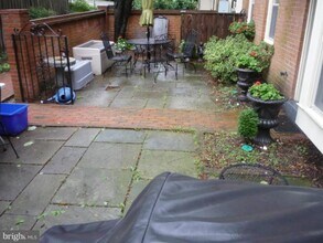 2540 Fairfax Dr in Arlington, VA - Building Photo - Building Photo