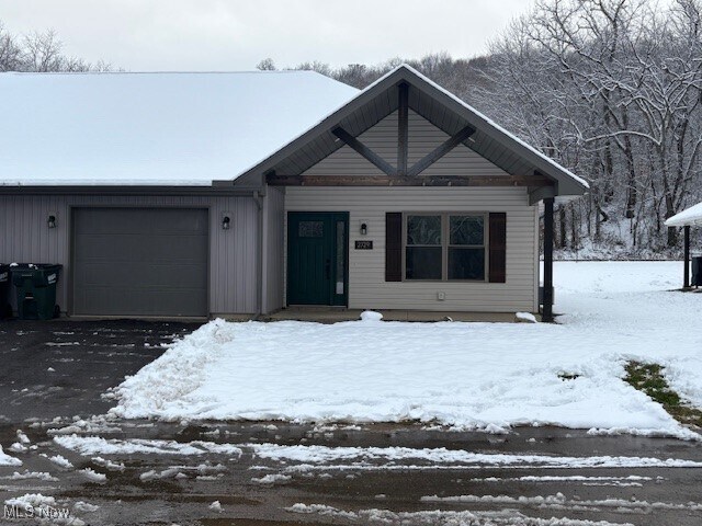 2729 Barnhill Rd SE in New Philadelphia, OH - Building Photo