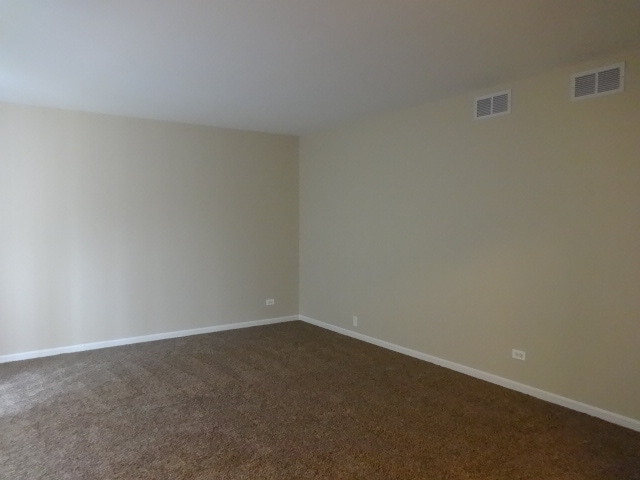 2012 Primrose Dr in Plainfield, IL - Building Photo - Building Photo