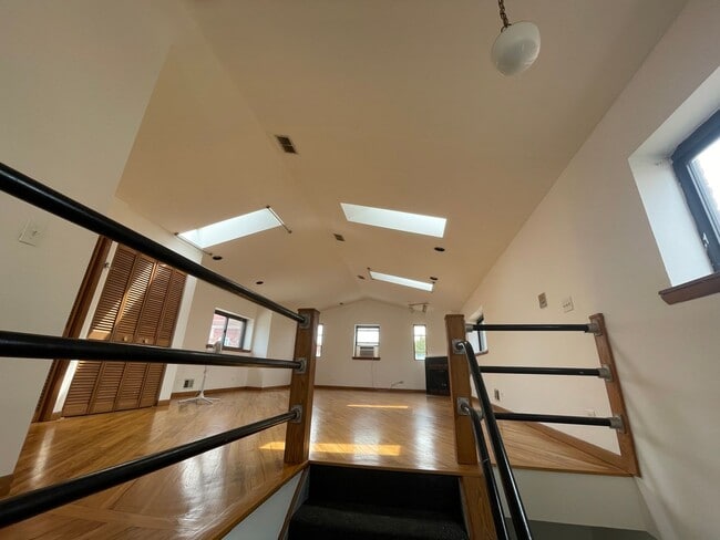 property at 974 W Cullerton St
