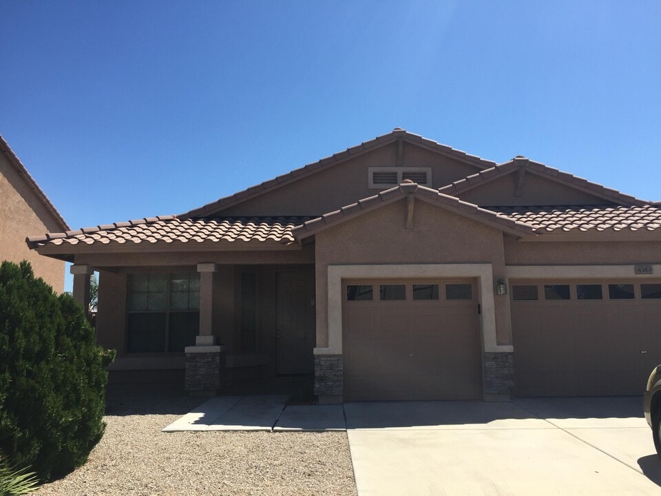 8353 W Carol Ave in Peoria, AZ - Building Photo