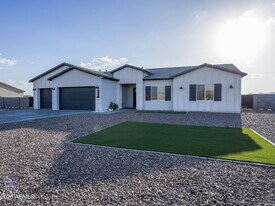 28143 N QUINTANA Pl in San Tan Valley, AZ - Building Photo
