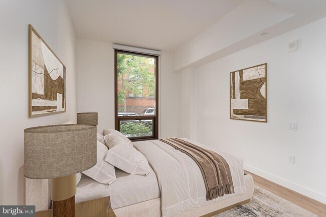 1630 Columbia Rd NW, Unit 105 in Washington, DC - Building Photo - Building Photo