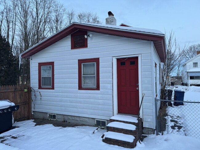 109 Crysler St in Syracuse, NY - Foto de edificio - Building Photo