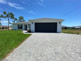 1906 Jacaranda Pkwy W in Cape Coral, FL - Building Photo