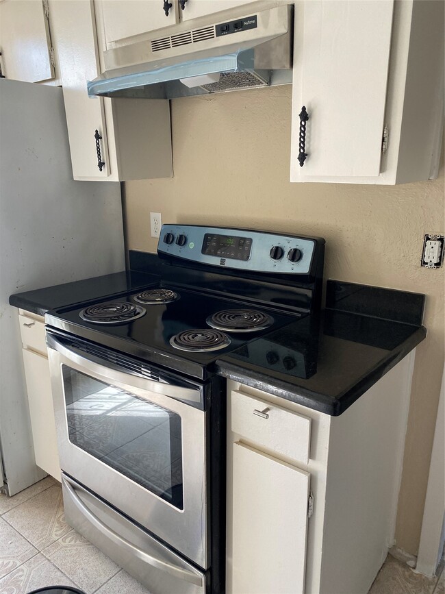 7952 Grove Ridge Dr in Houston, TX - Building Photo - Building Photo