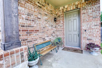 17734 White Lightning Way in Spring, TX - Foto de edificio - Building Photo