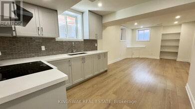 329 Blinco Terrace in Milton, ON - Building Photo - Building Photo