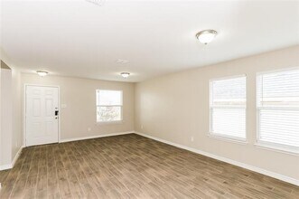 6160 Balcony Ln in Dallas, TX - Building Photo - Building Photo