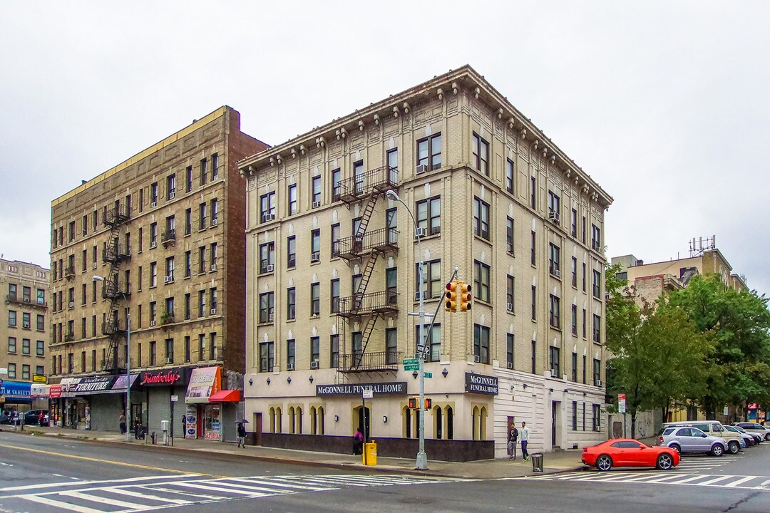 1295 Saint Nicholas Ave in New York, NY - Building Photo