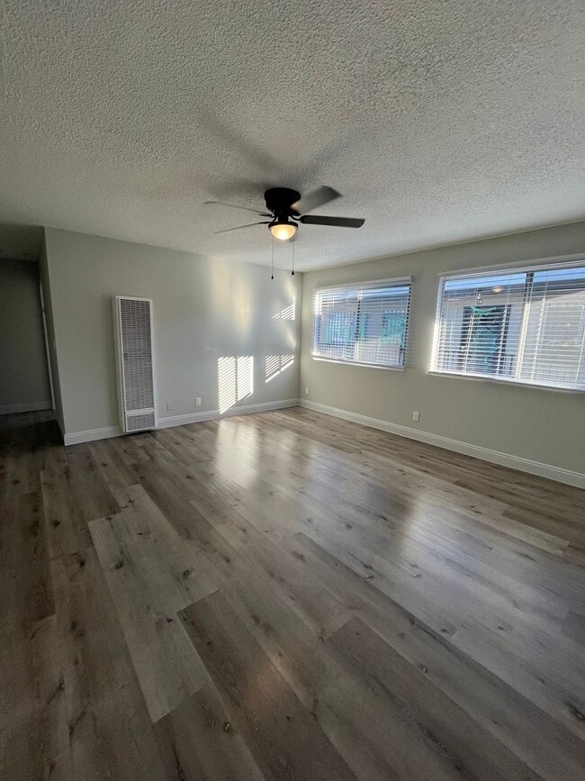 01600-1230 in Los Angeles, CA - Building Photo - Building Photo