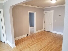 416 Broadway St NE, Unit 2 in Minneapolis, MN - Building Photo