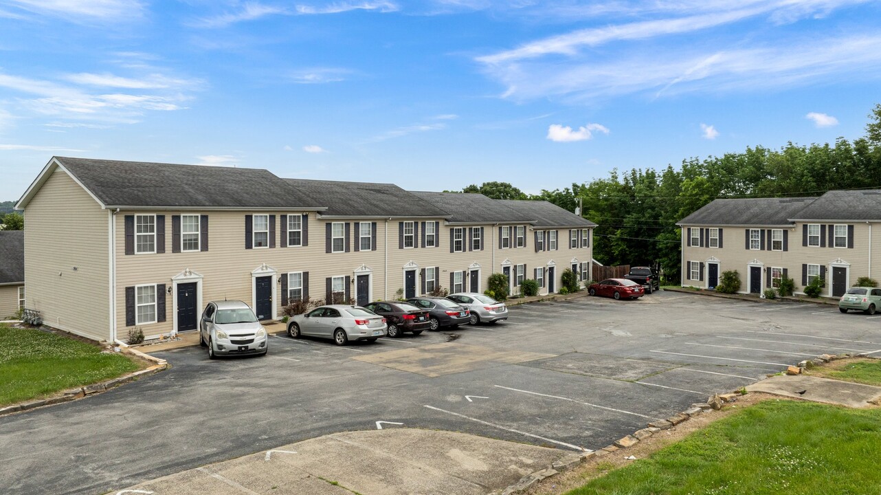 1960 Stonehenge Ave in Bowling Green, KY - Building Photo