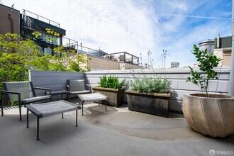 5 Montague Pl in San Francisco, CA - Building Photo - Building Photo