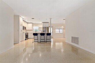 12902 Forest Hills Dr in Tampa, FL - Building Photo - Building Photo