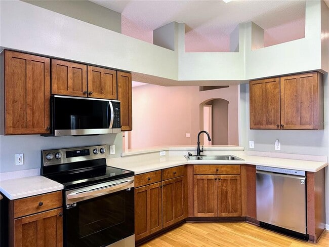 16912 Nikki Ln in Odessa, FL - Foto de edificio - Building Photo