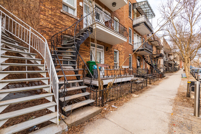 5546-5552 3E Av in Montréal, QC - Building Photo - Building Photo