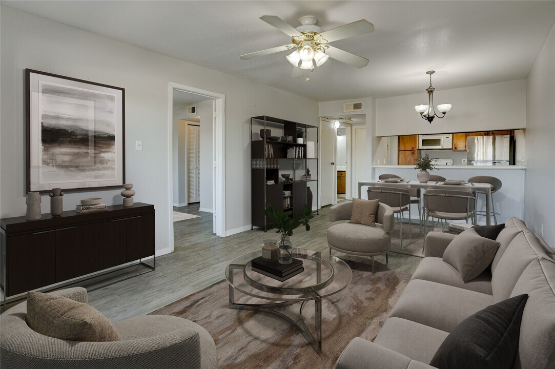 3015 Walnut Bend Ln in Houston, TX - Building Photo