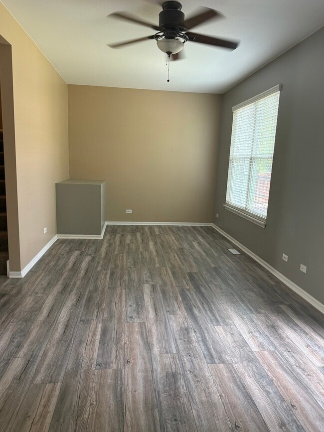 2340 Hudson Cir in Aurora, IL - Building Photo - Building Photo