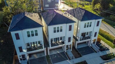 2604 McIlhenny St in Houston, TX - Building Photo - Building Photo