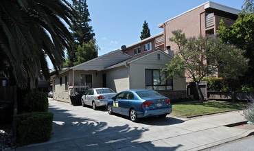 45 Claremont Ave in Redwood City, CA - Foto de edificio - Building Photo