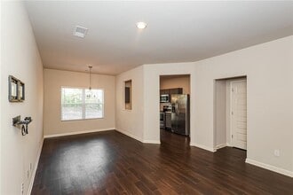 6350 Rockaway Rd in Atlanta, GA - Building Photo - Building Photo