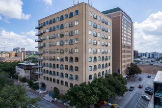 Sabine on Fifth in Austin, TX - Building Photo - Building Photo