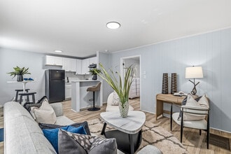 4233 Brownsboro Rd in Winston-Salem, NC - Foto de edificio - Building Photo