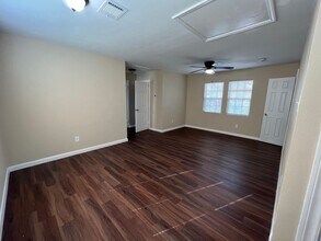 2355 Pecos St in Beaumont, TX - Building Photo - Building Photo