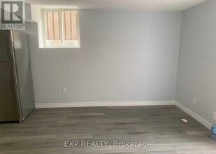 2054 Kingsridge Dr in Oakville, ON - Building Photo - Building Photo