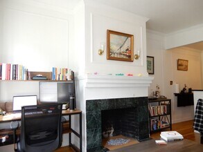 87 W Cedar St in Boston, MA - Building Photo - Building Photo