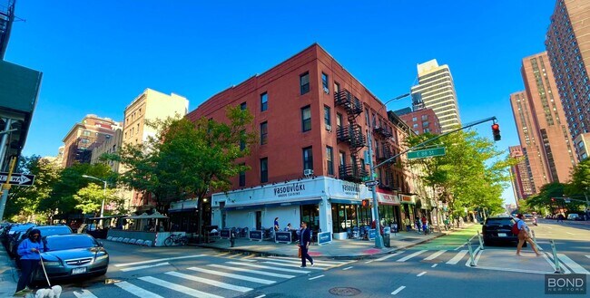 property at 171 E 88th St