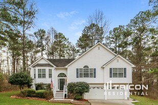 79 Paradise Trail in Douglasville, GA - Building Photo