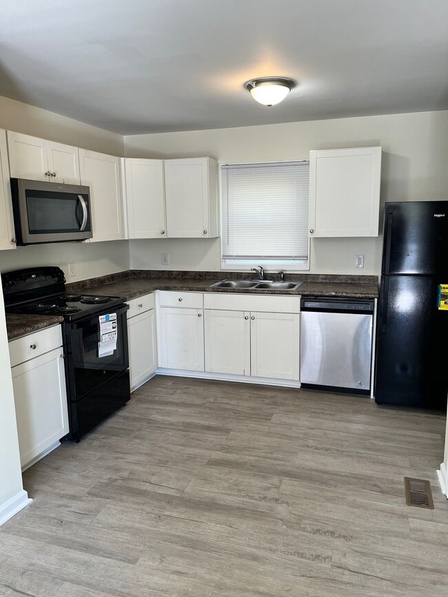 property at 9 Fisher Pl