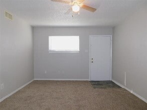 401 Betchan Dr in Lake Dallas, TX - Building Photo - Building Photo