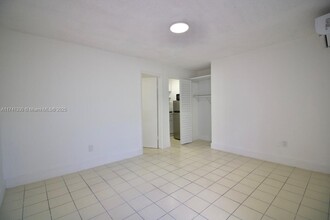 1626 SW 9th St in Miami, FL - Building Photo - Building Photo