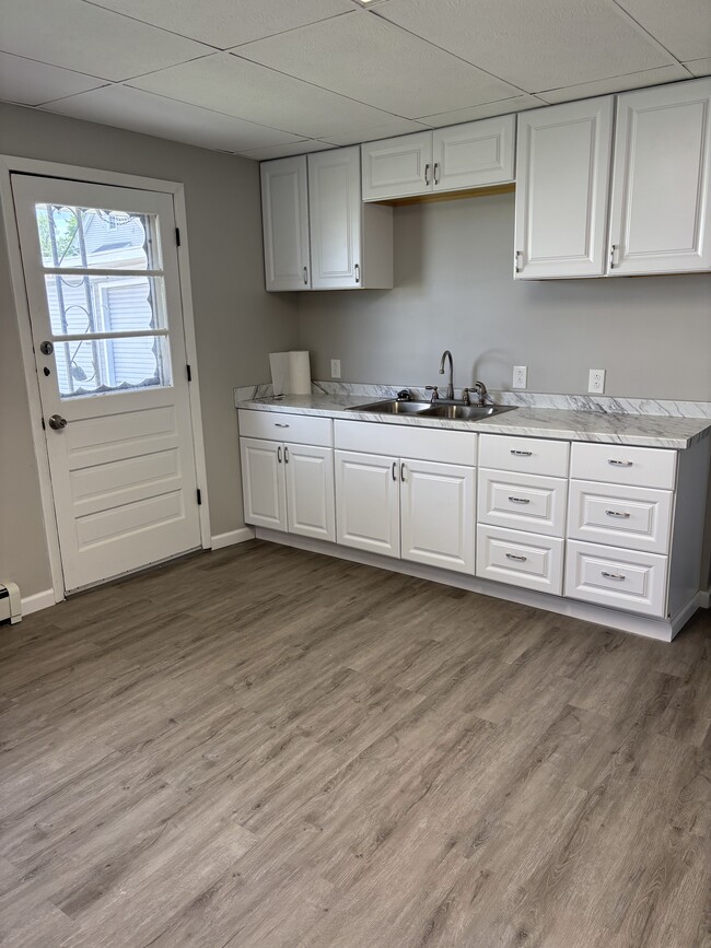 113 Keever Ave, Unit Lower