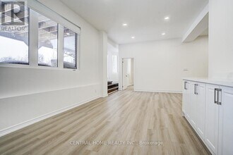 134 Bradgate Dr in Markham, ON - Building Photo - Building Photo