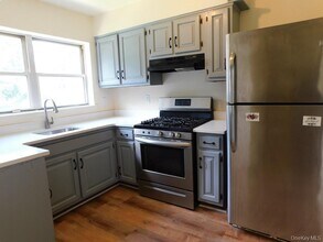 12 Sequestered Rd in Newburgh, NY - Building Photo - Building Photo