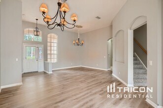 8521 Bramwell Way in Tampa, FL - Building Photo - Building Photo