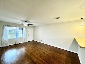 5904 Cochran St in Houston, TX - Building Photo - Building Photo