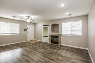 9060 Starling Wing Pl in Las Vegas, NV - Foto de edificio - Building Photo