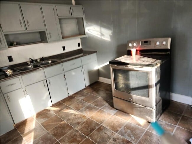 1422 Tampa Dr in Mobile, AL - Building Photo - Building Photo