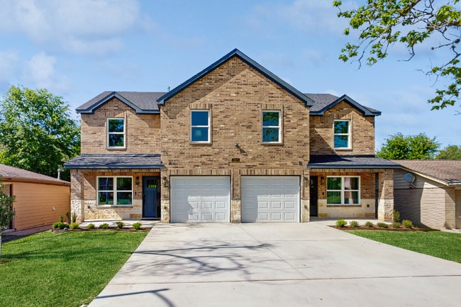 7409 Red Robin Ln